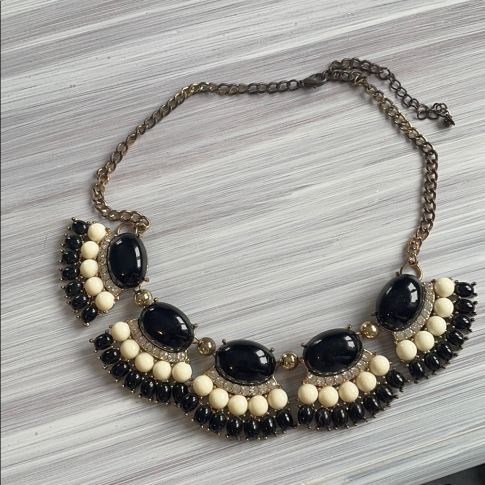 Chunky statement necklace